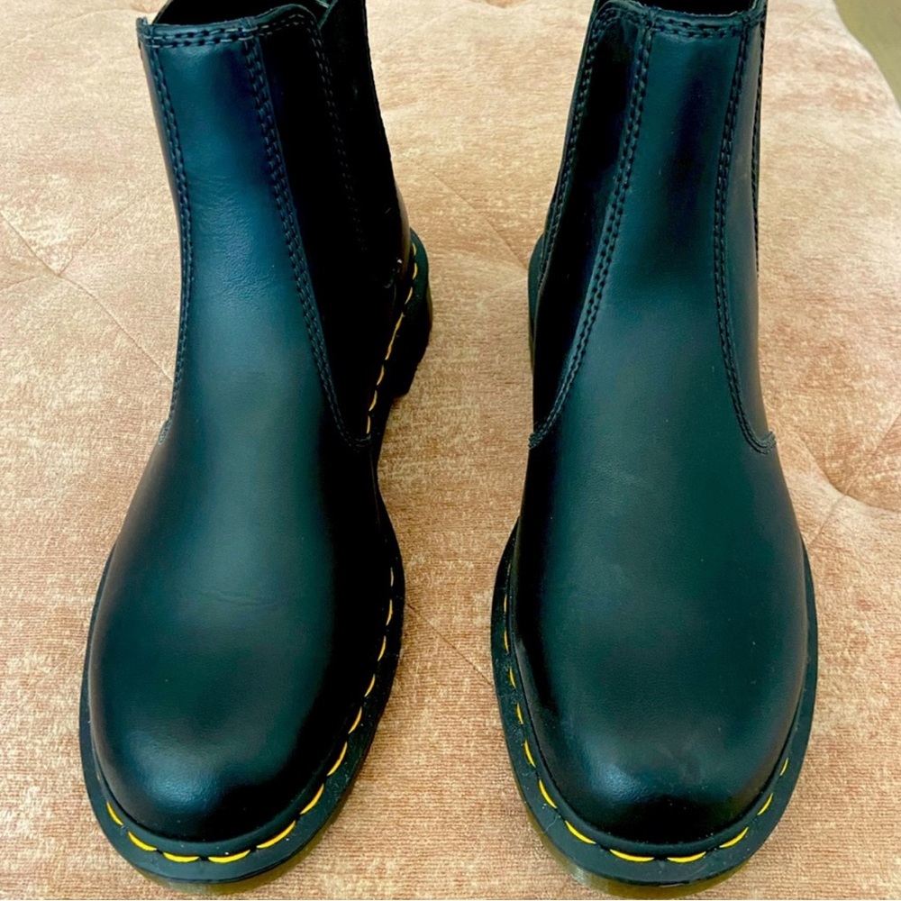 DR. MARTEN | VEGAN 2976 FELIX CHELSEA BOOTS